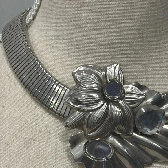 Vintage Necklace - Picture 4 of 7